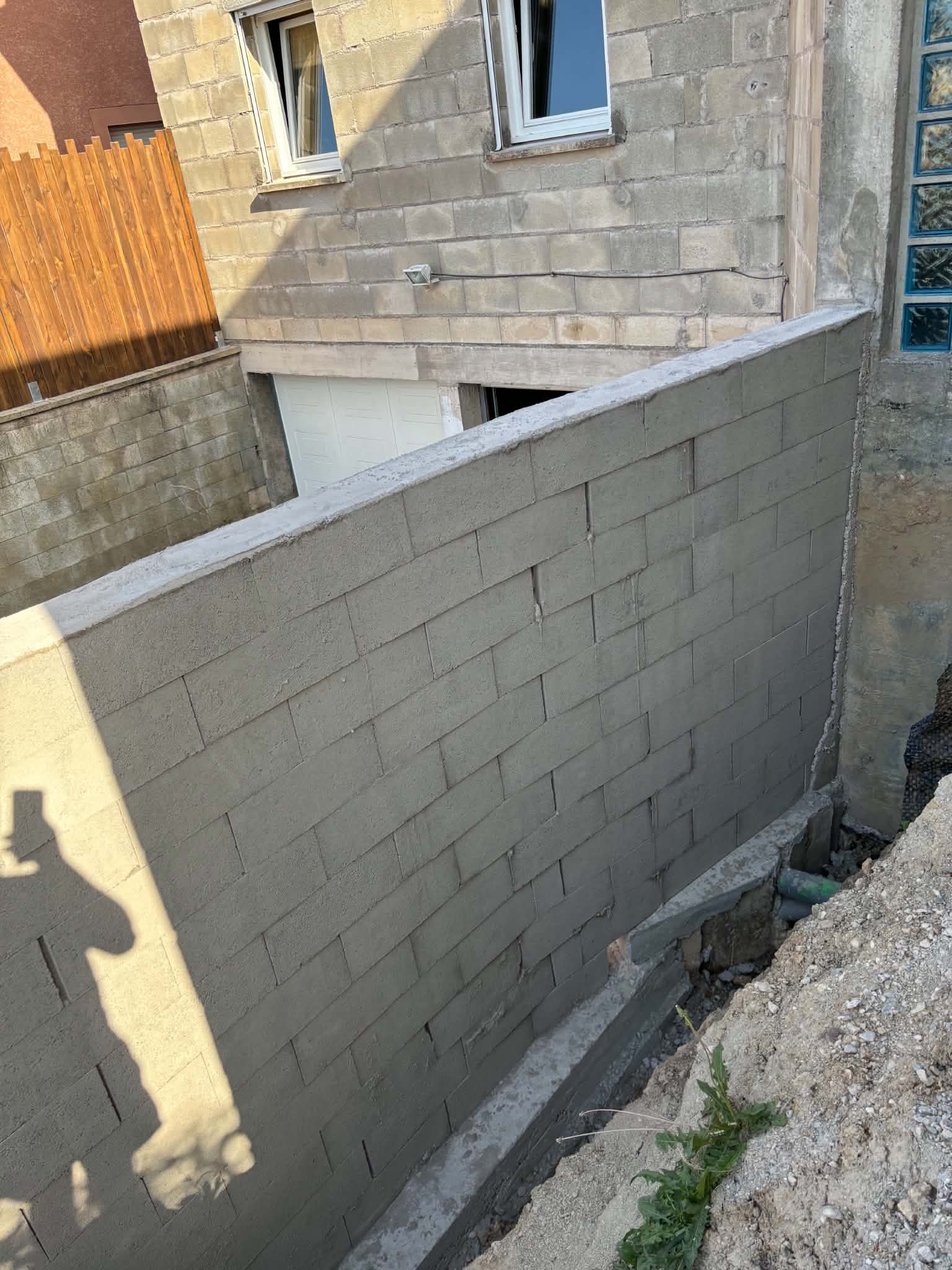 Création mur béton briques
